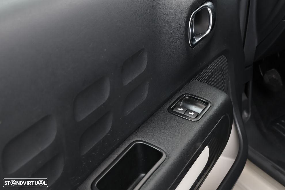 Citroën C3 1.2 PureTech Plus - 23