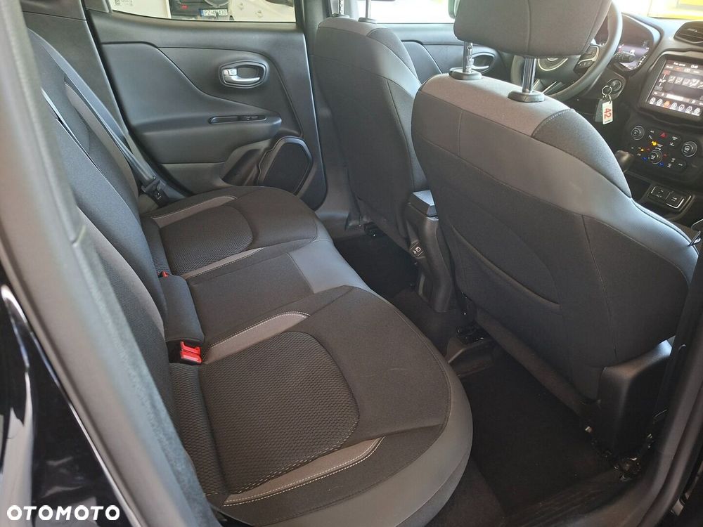 Jeep Renegade - 30