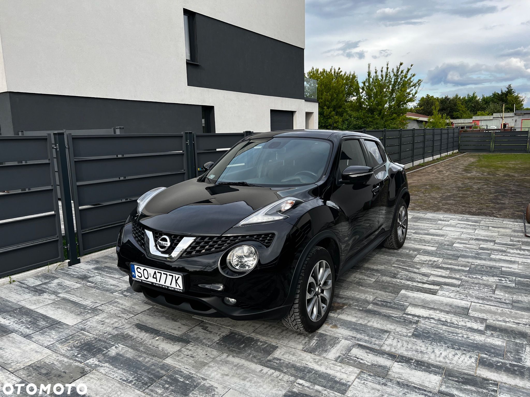 Nissan Juke 1.2 DIG-T N-Connecta EU6 - 1