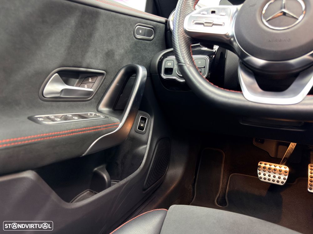 Mercedes-Benz CLA 250 e Shooting Brake AMG Line - 32