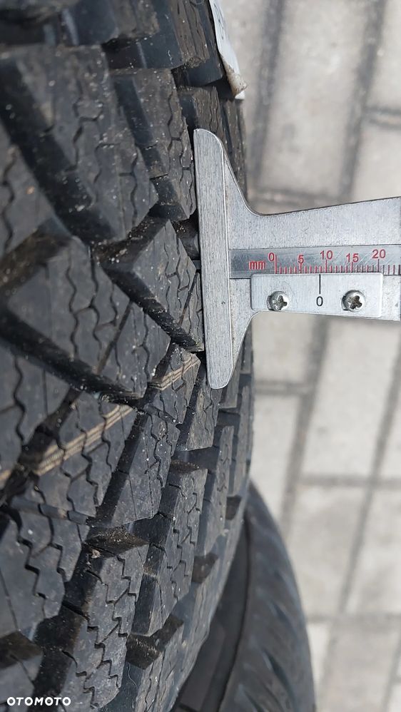 FELGI KOŁA OPONY ZIMA 225/40/R18 ET49 VW GOLF VII 5G0601025BK ZIMA - 17