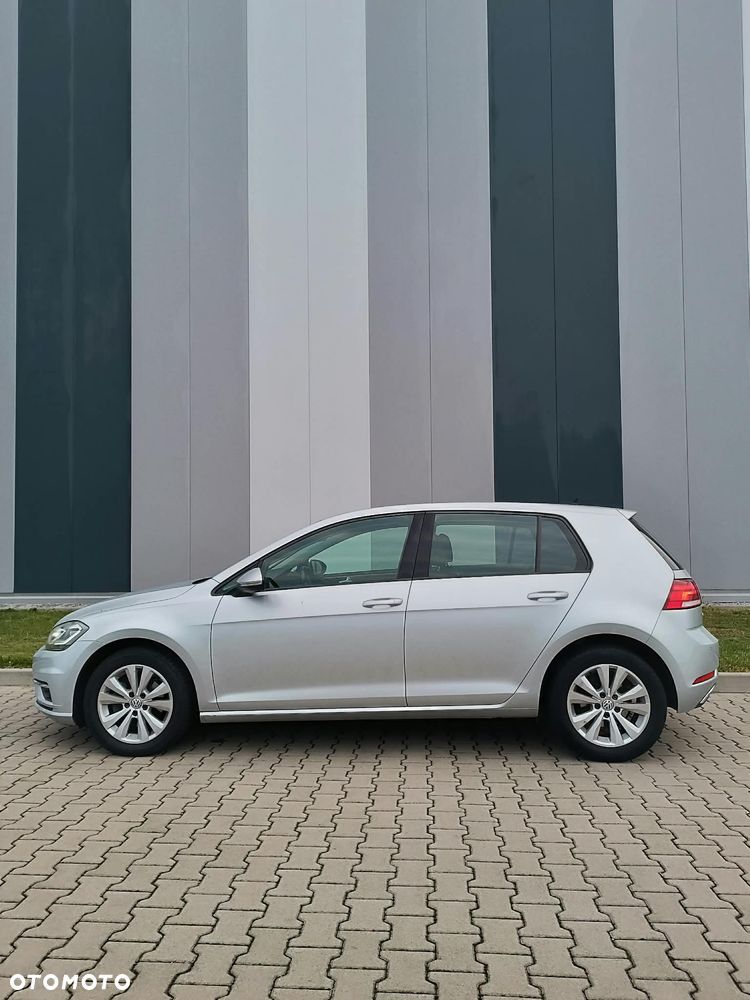 Volkswagen Golf - 20