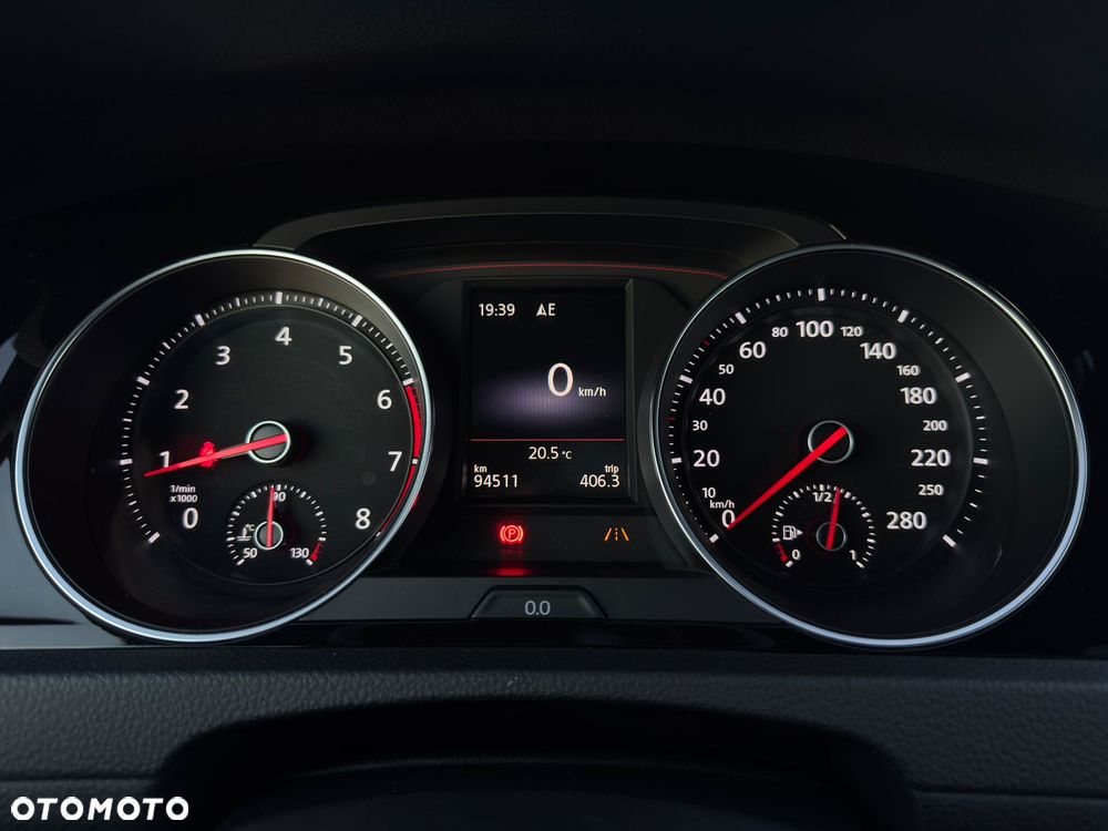 Volkswagen Golf - 20