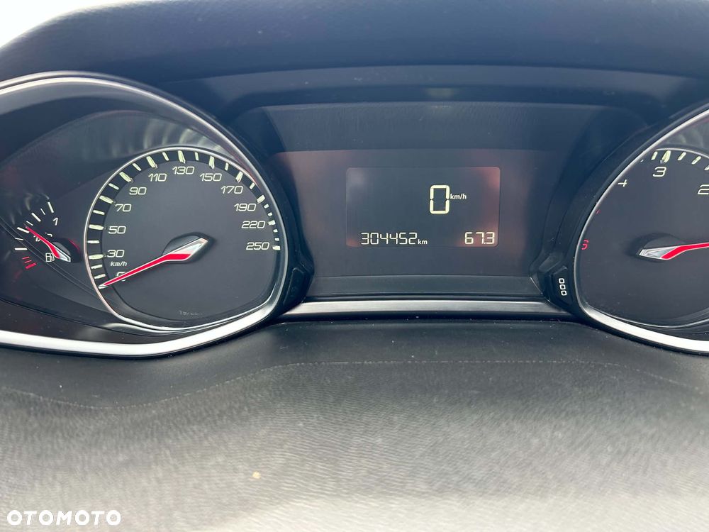 Peugeot 308 2.0 Blue HDi Allure S&S - 2