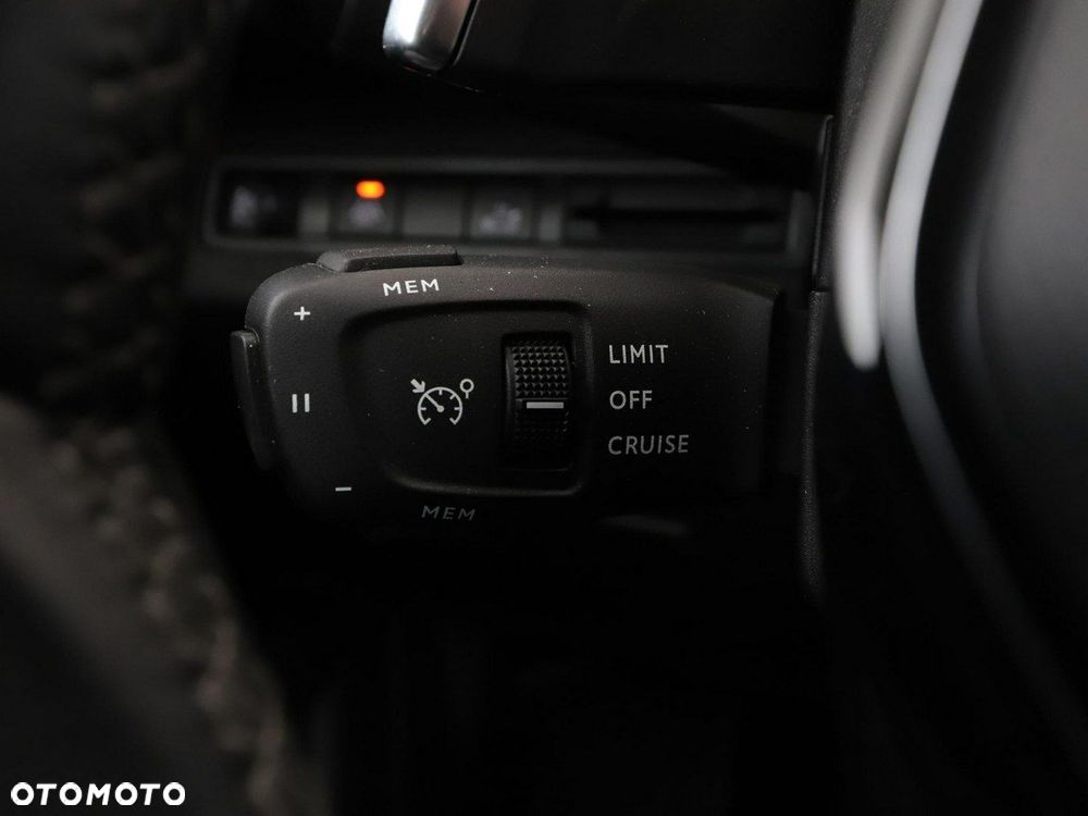 Peugeot 3008 PureTech 130 Stop & Start GPF EAT8 Allure - 34