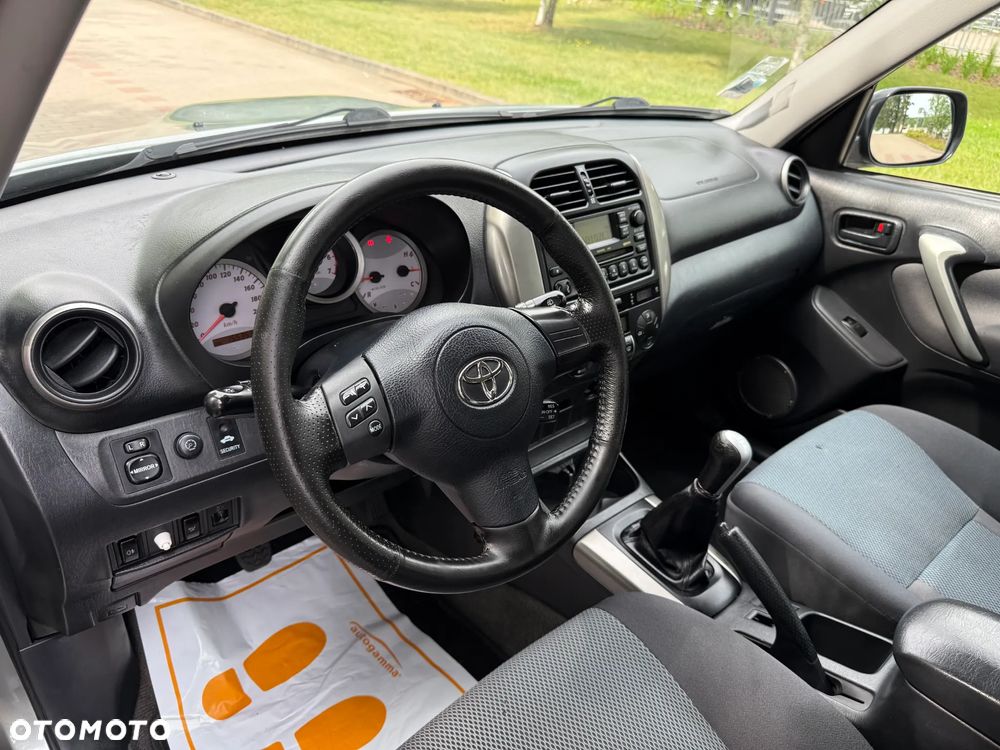 Toyota RAV4 - 29