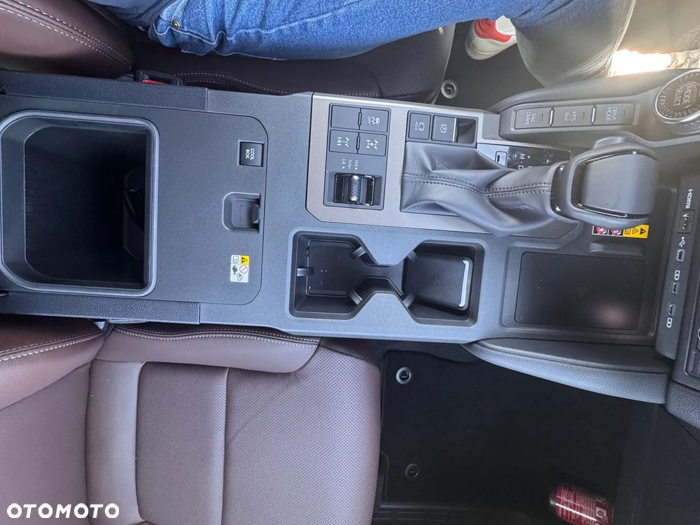 Toyota Land Cruiser LC 2.8 D-4D Invincible - 4