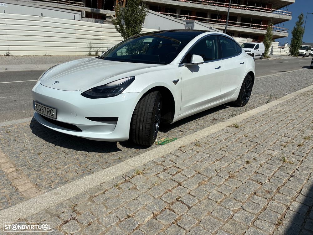 Tesla Model 3 Long Range Tração Traseira - 3