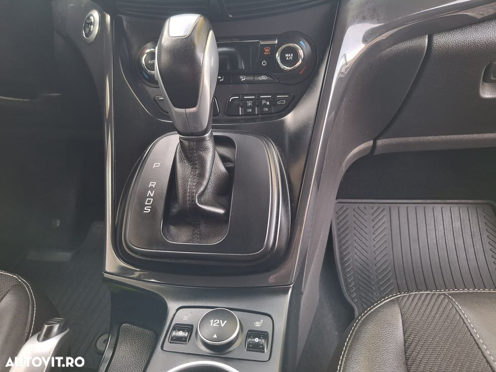 Ford Kuga 2.0 TDCi 4x4 Aut. Titanium - 12