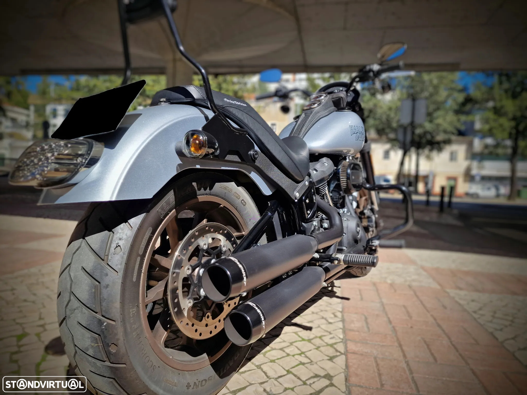 Harley-Davidson FXLR Low Rider S - 7