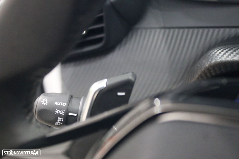 Peugeot 208 1.2 Hybrid Allure e-DCS6 - 18