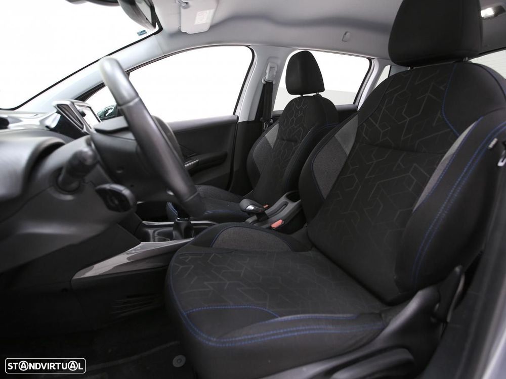 Peugeot 2008 1.2 PureTech Active - 8