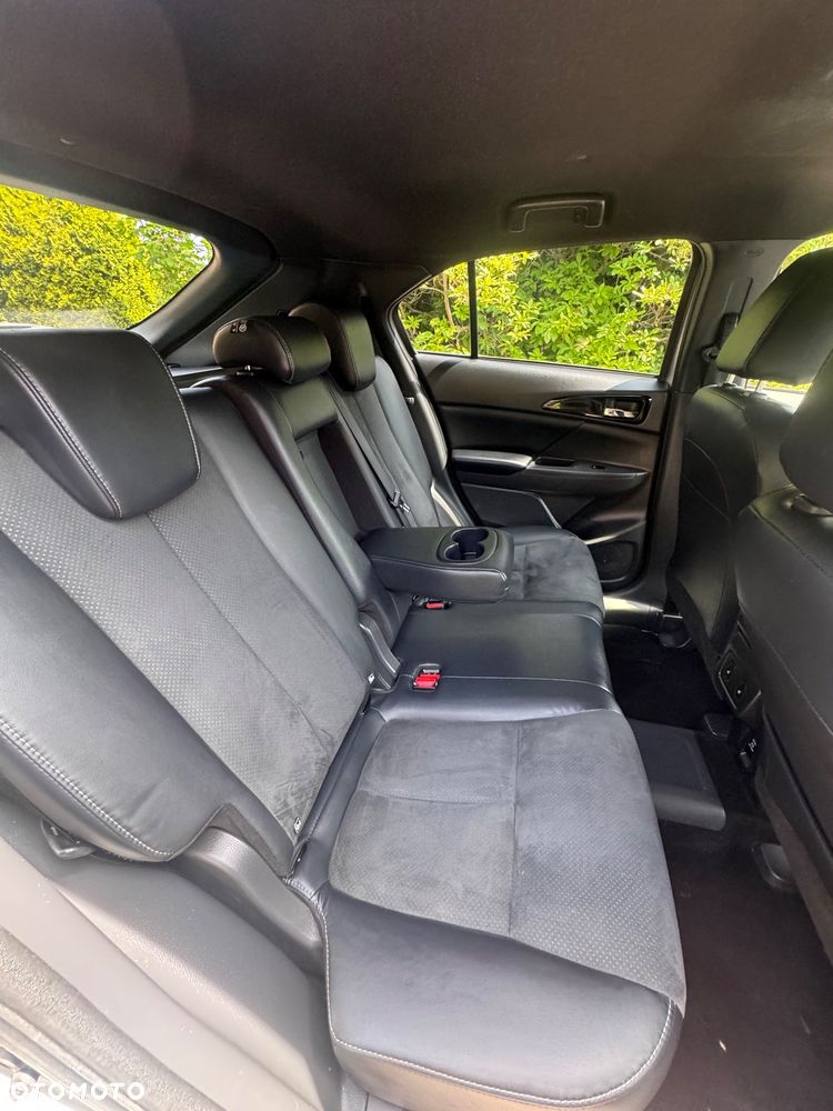 Mitsubishi Eclipse Cross - 21