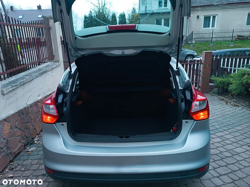 Ford Focus 1.6 Ambiente Start - 11