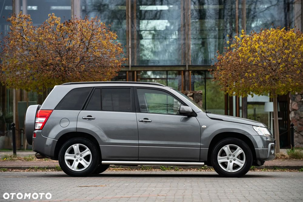 Suzuki Grand Vitara 2.0 Automatik Comfort + - 9