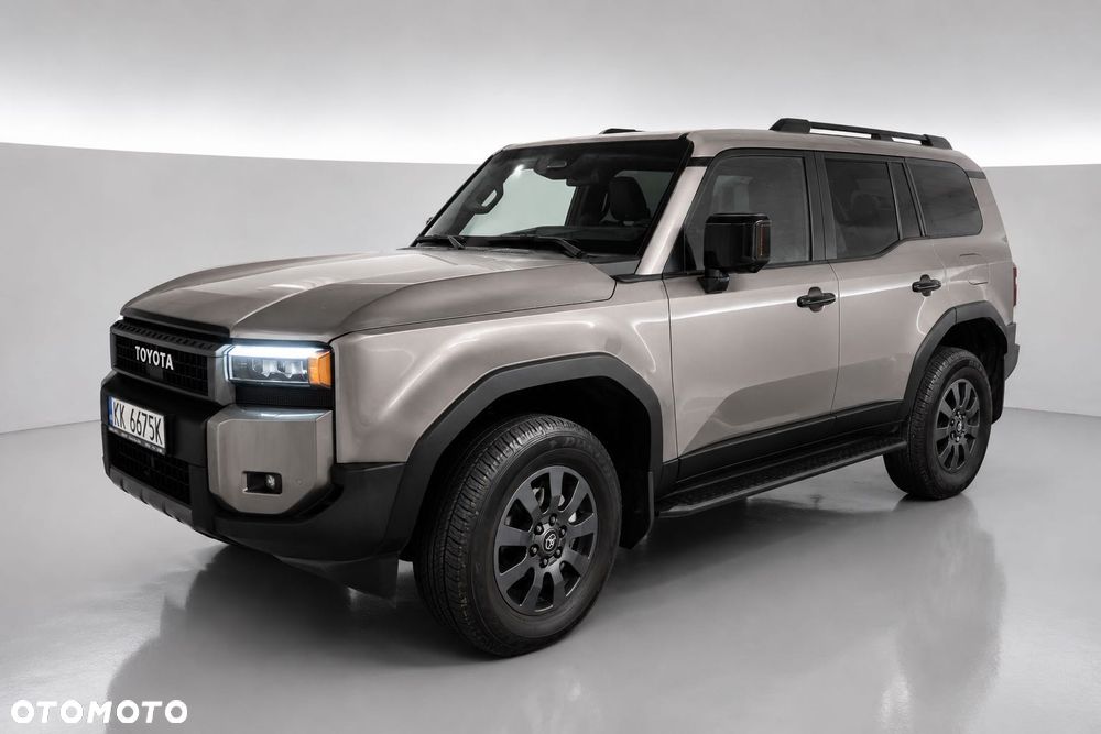 Toyota Land Cruiser - 1