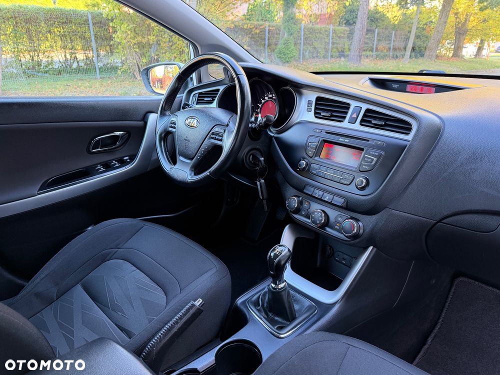 Kia Ceed 1.4 CVVT Attract - 6