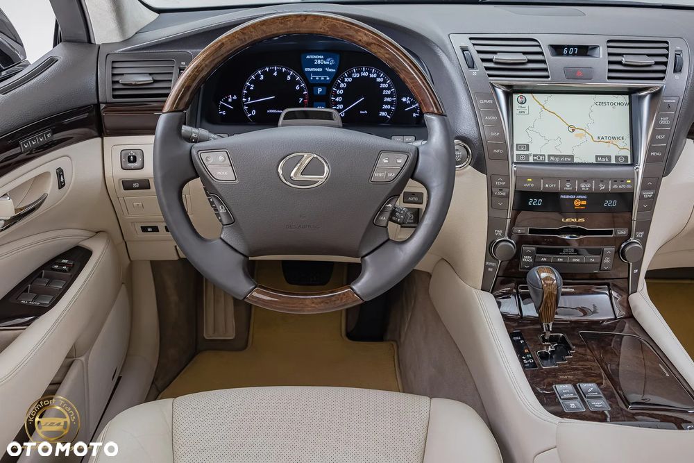 Lexus LS - 16