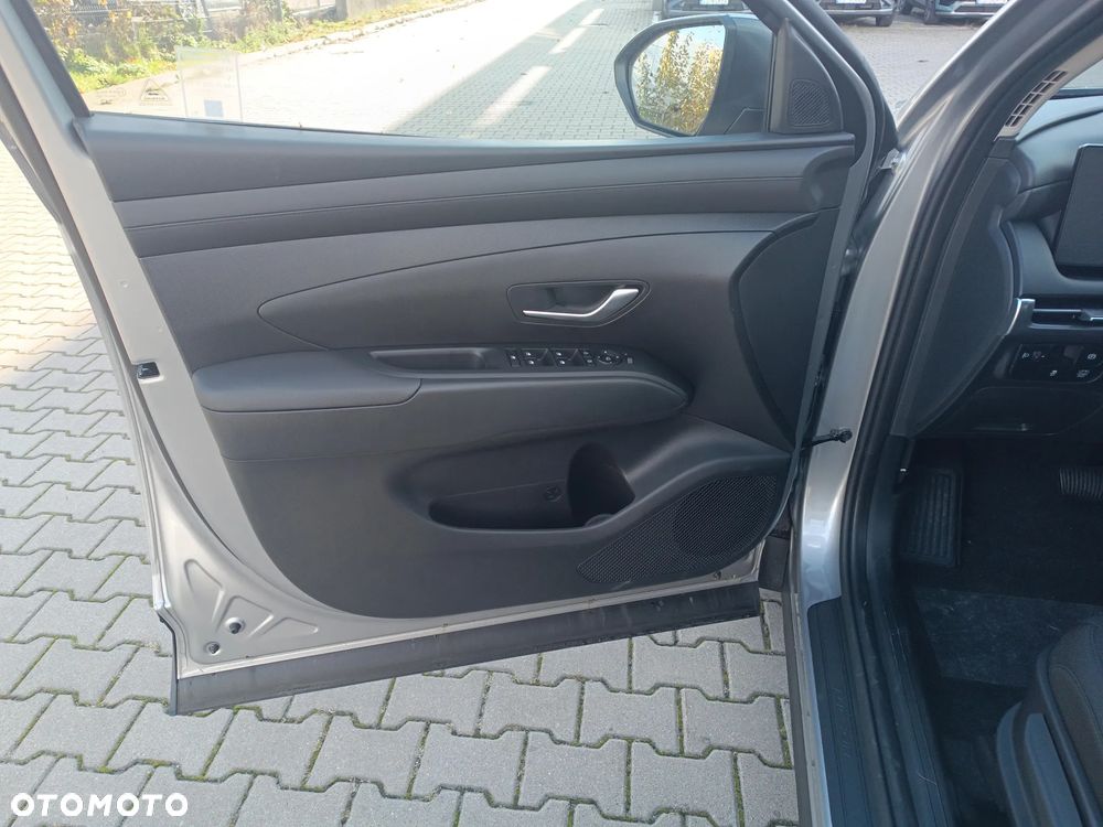 Hyundai Tucson 1.6 T-GDi HEV Modern 2WD - 10