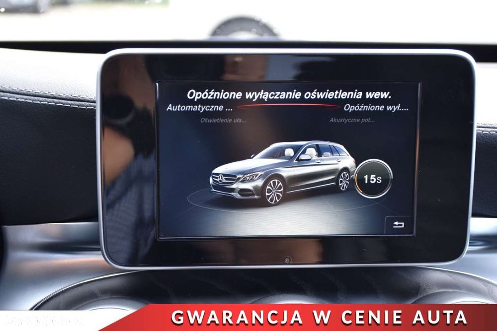 Mercedes-Benz Klasa C 200 T 4Matic 7G-TRONIC AMG Line - 22