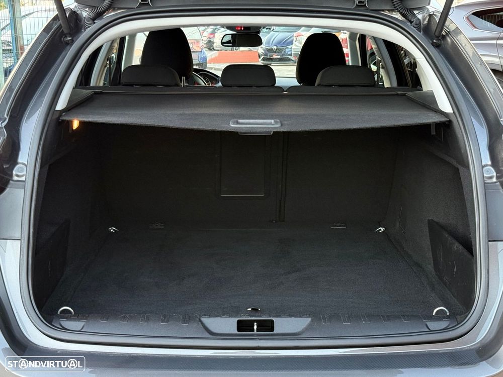 Peugeot 308 SW 1.5 BlueHDi Style EAT8 - 23
