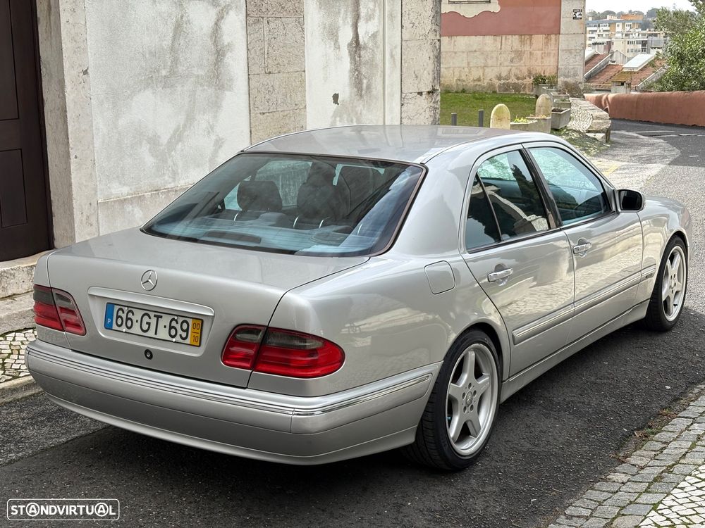 Mercedes-Benz E 240 Classic - 4