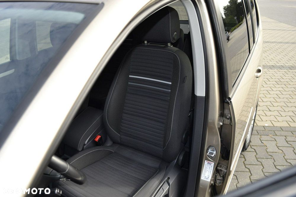 Volkswagen Touran 2.0 TDI DPF Life - 32