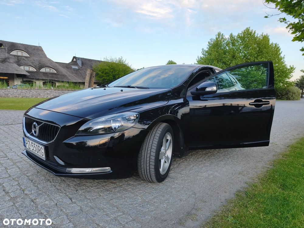 Volvo V40 D2 Drive-E Dynamic Edition - 1
