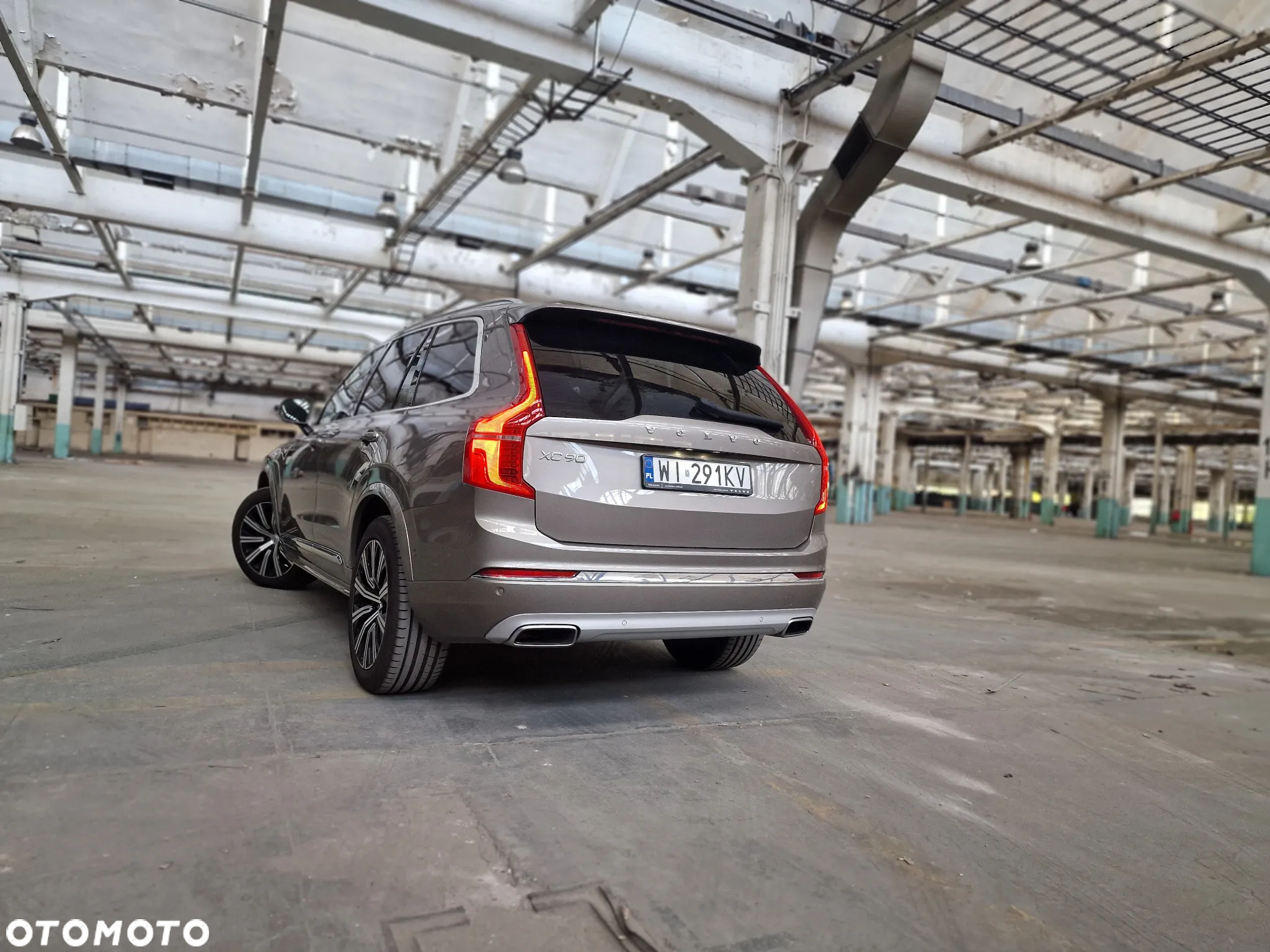 Volvo XC 90 - 9