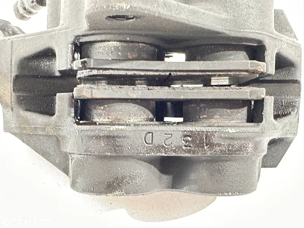 Zacisk hamulca lewy Yamaha T MAX T-MAX 500 06-13r. - 4