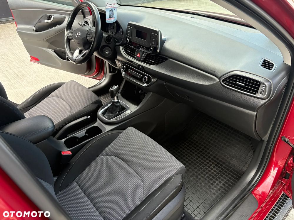 Hyundai i30 1.5 DPI Modern - 16