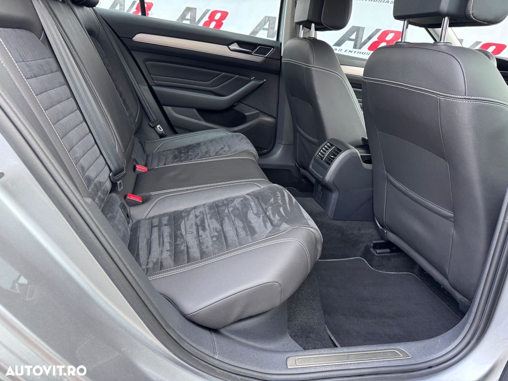 Volkswagen Passat 2.0 TDI DSG Highline - 20