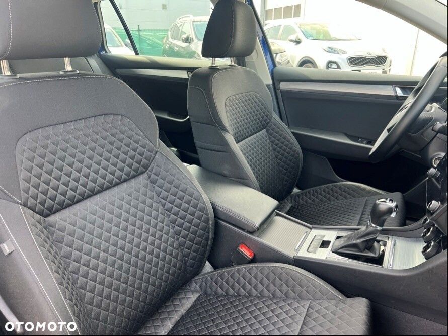Skoda Superb 2.0 TDI SCR Ambition DSG - 36