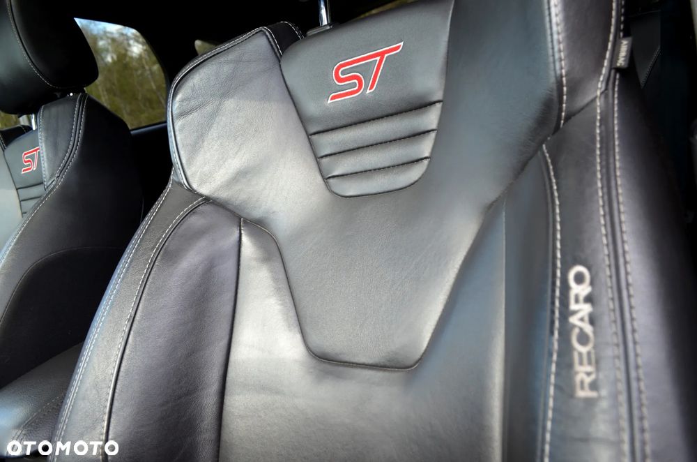 Ford Focus 2.0 EcoBoost ST - 20