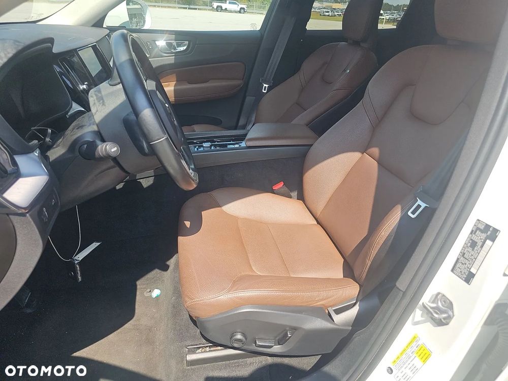 Volvo XC 60 T5 AWD Geartronic Momentum - 7
