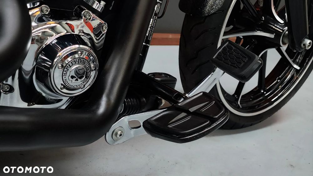 Harley-Davidson FXSB Breakout - 27