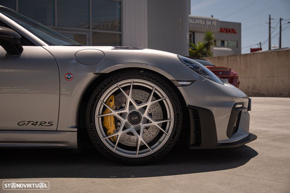 Porsche 718 Cayman GT4 RS - 7