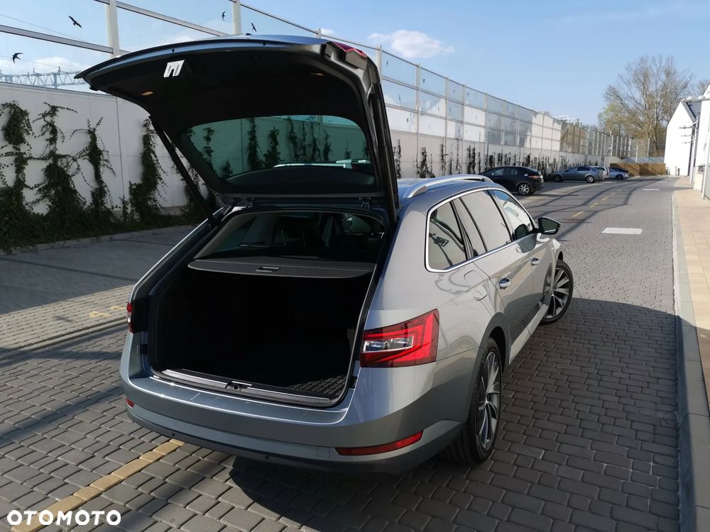 Skoda Superb 2.0 TDI L&K DSG - 13
