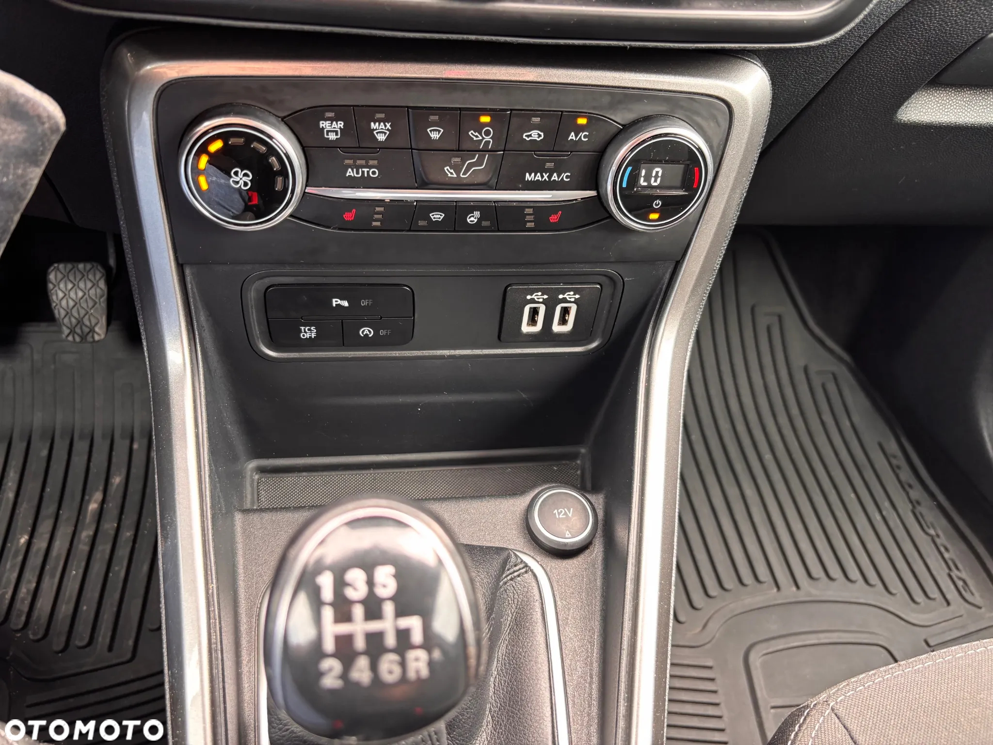 Ford EcoSport 1.0 EcoBoost COOL&CONNECT - 32