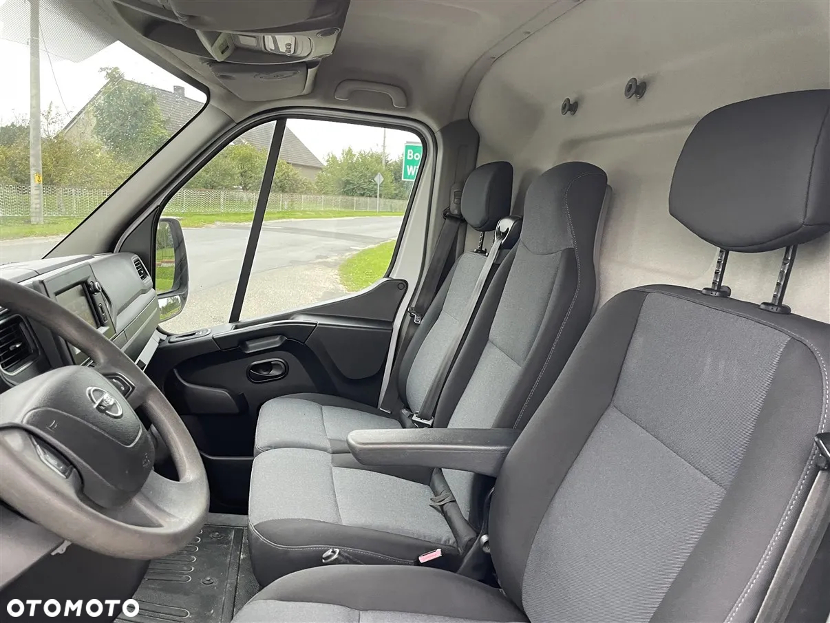 Nissan NV400 - 14