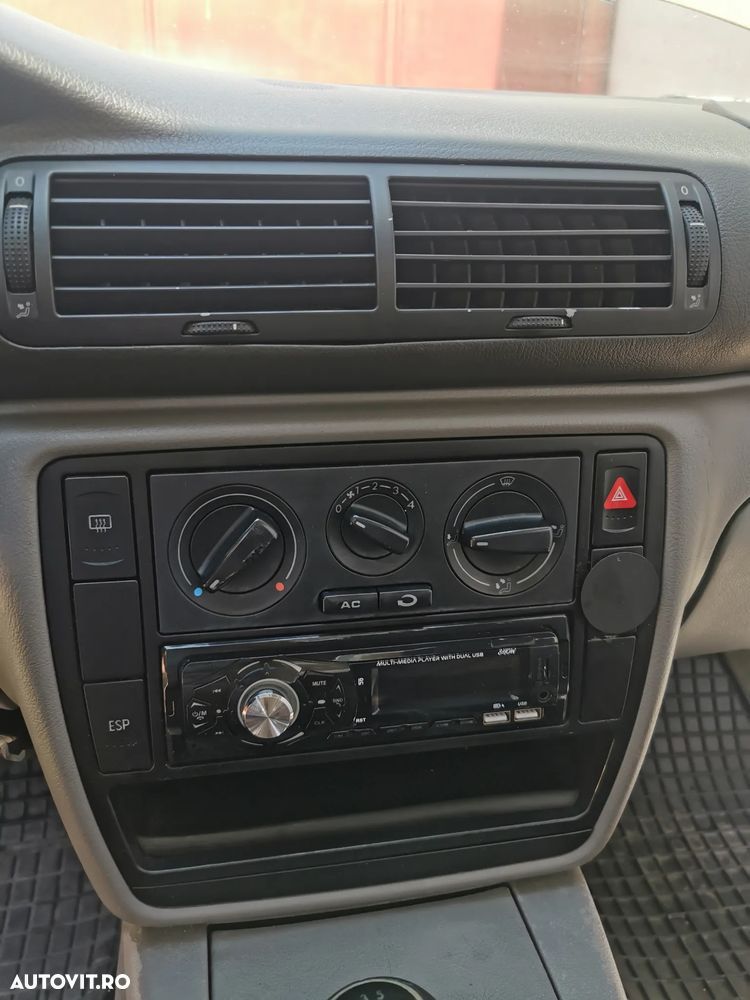 Volkswagen Passat - 10