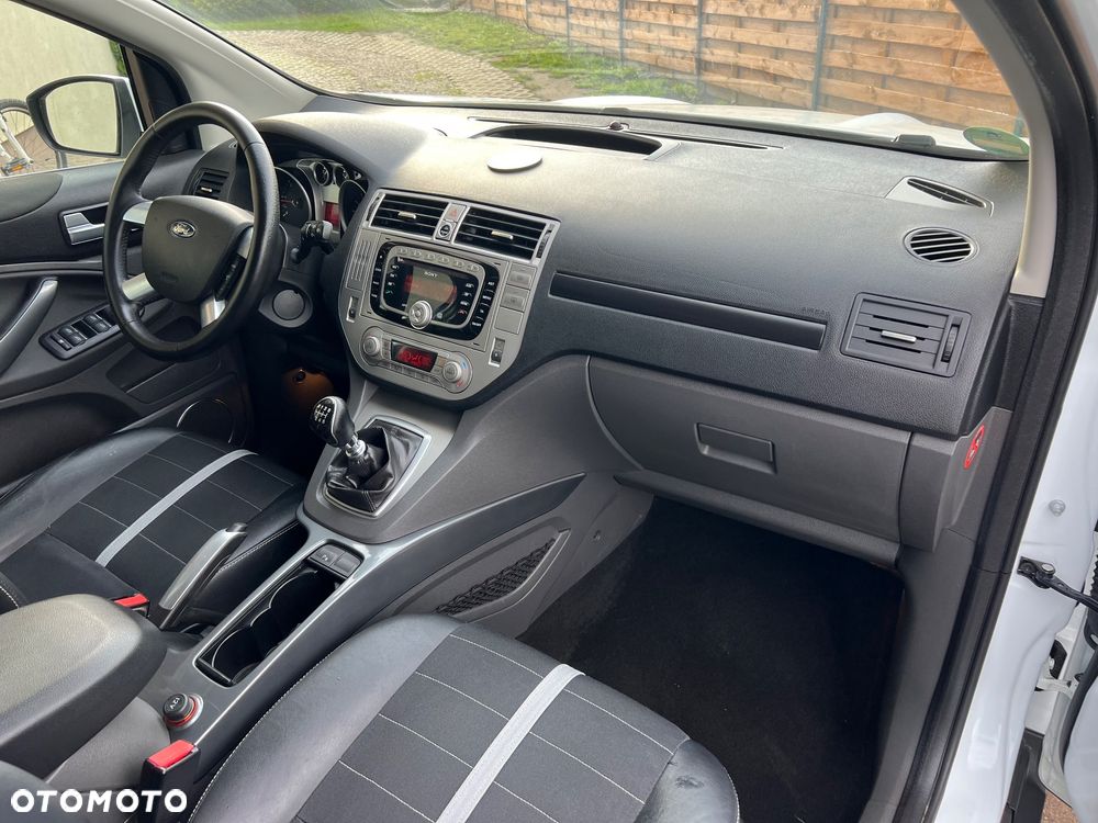 Ford Kuga - 18