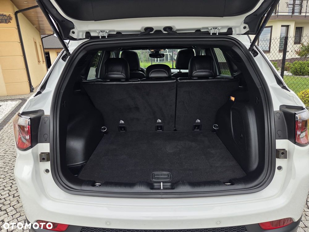 Jeep Compass - 31
