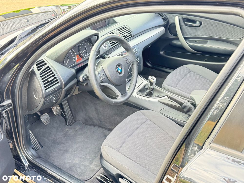 BMW Seria 1 116i - 16