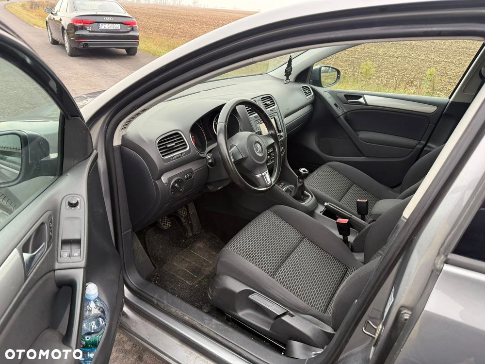 Volkswagen Golf - 10