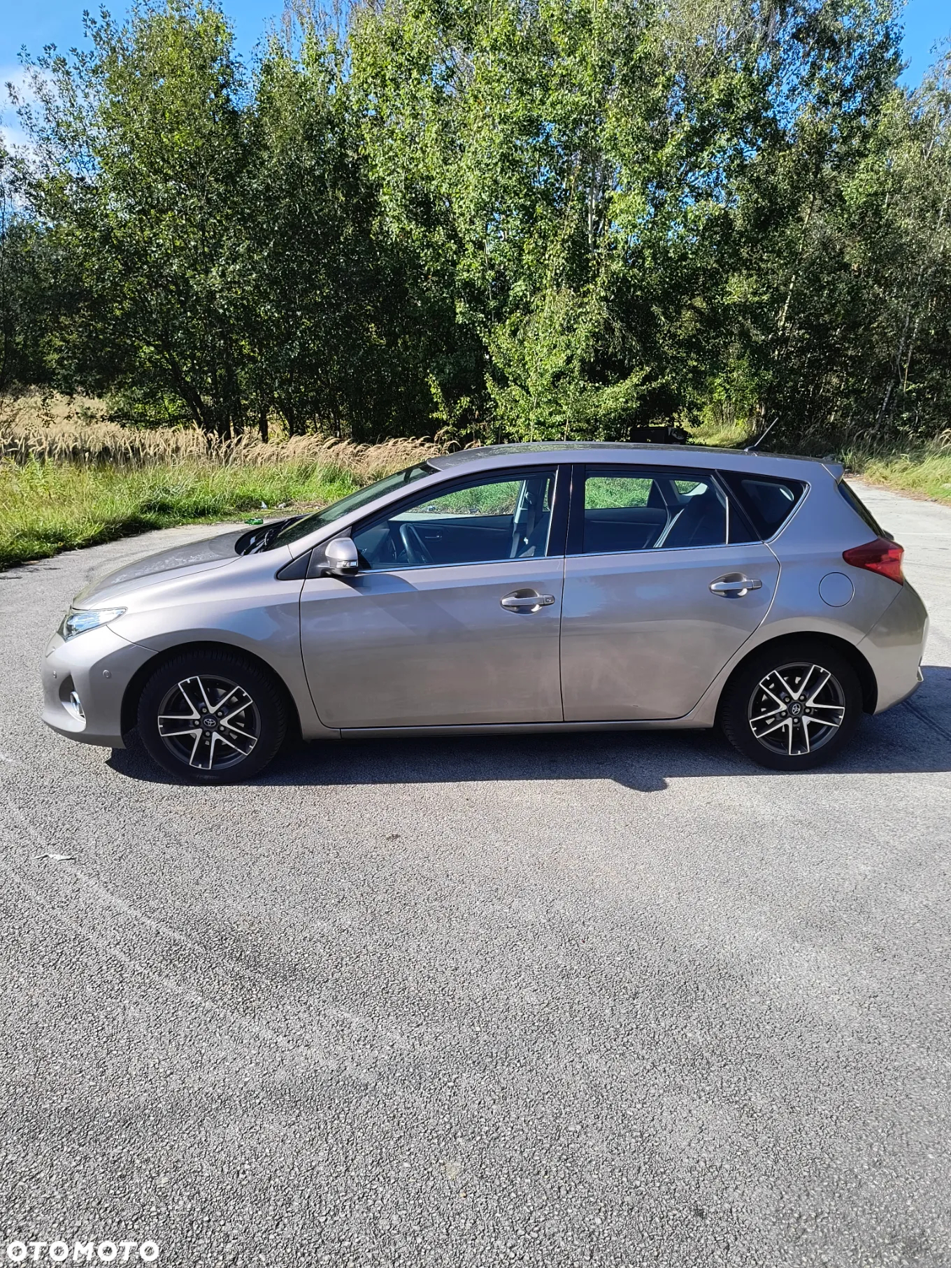 Toyota Auris 1.6 Premium Comfort - 5