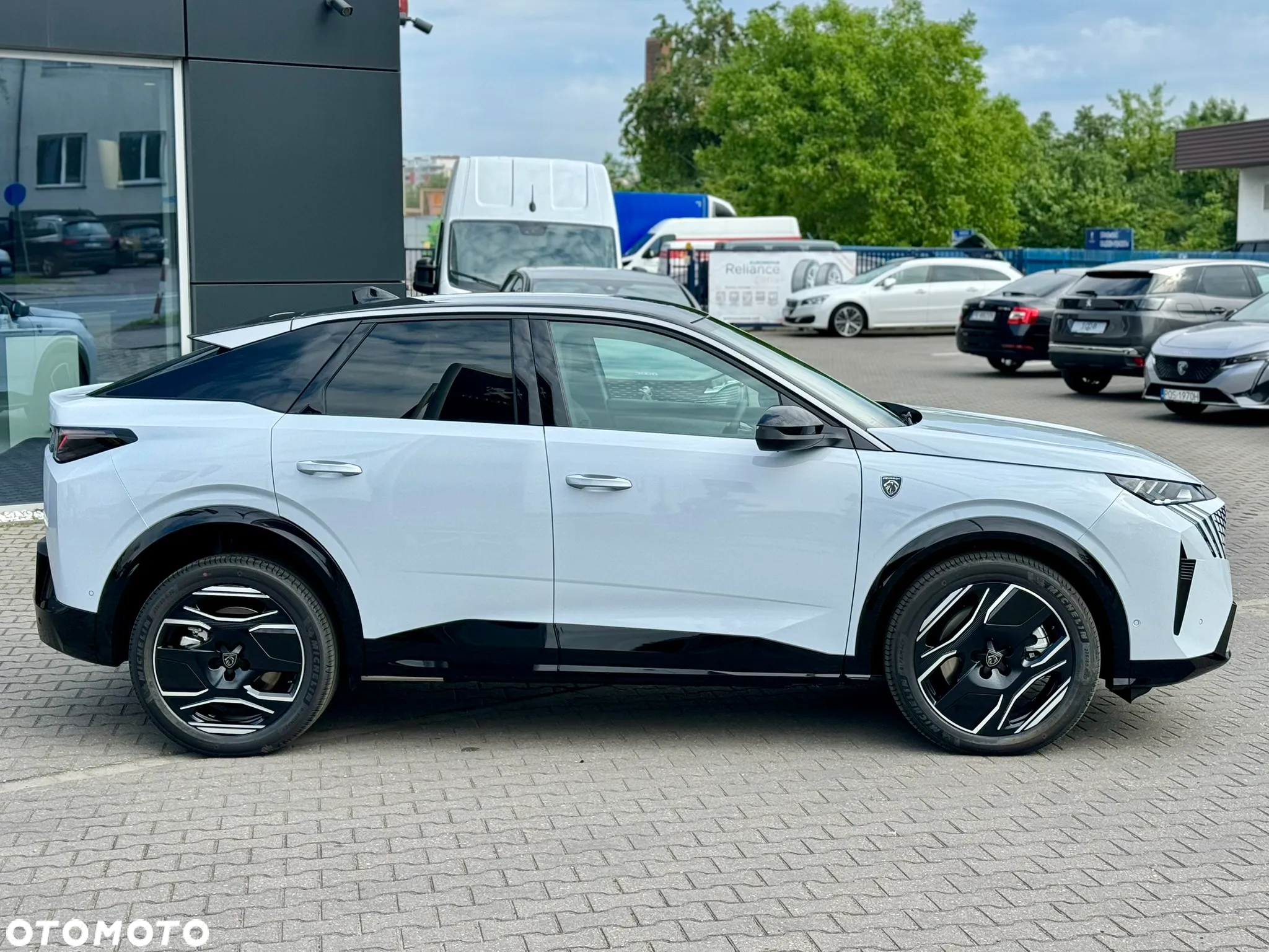 Peugeot 3008 e-3008 73kWh GT - 9