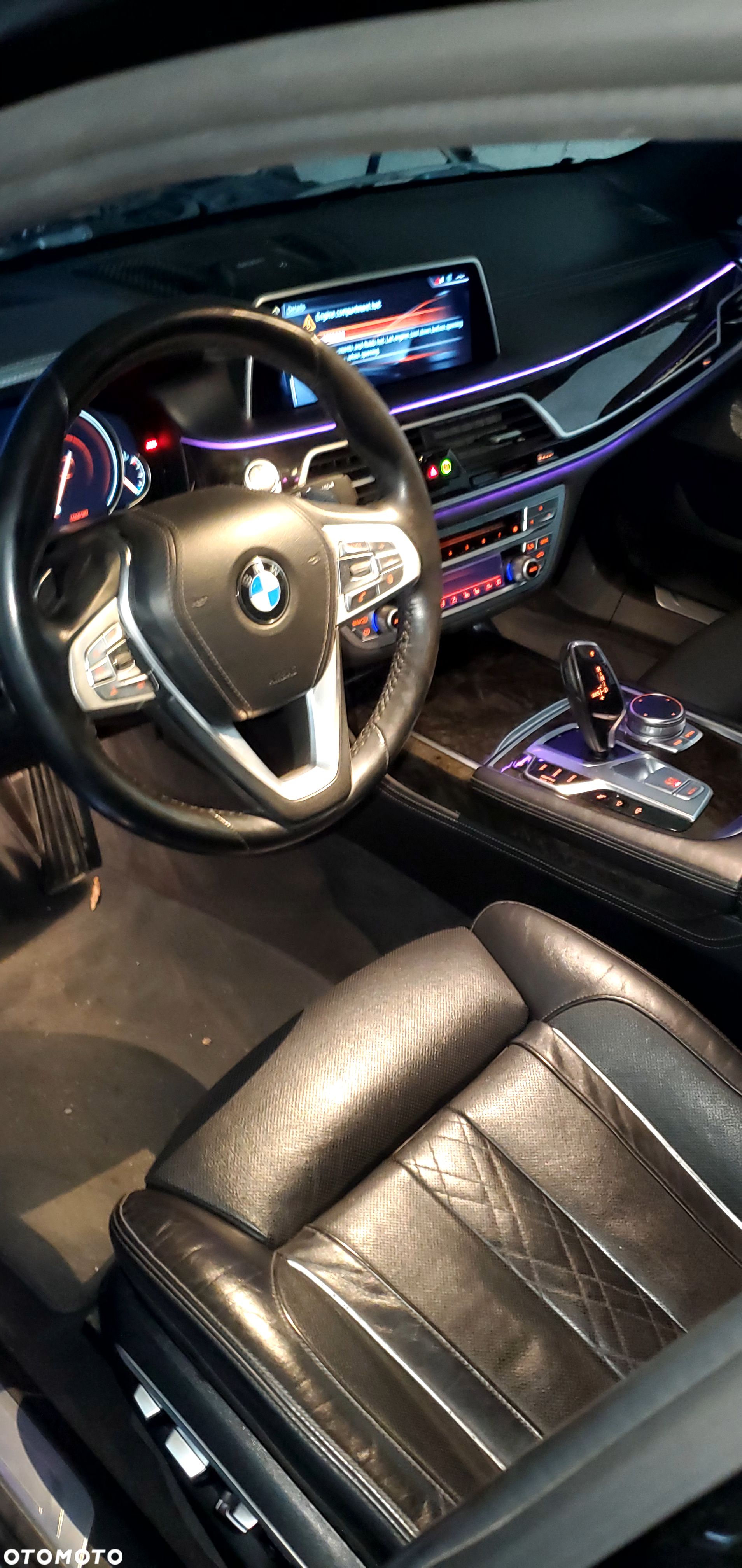 BMW Seria 7 750i - 1