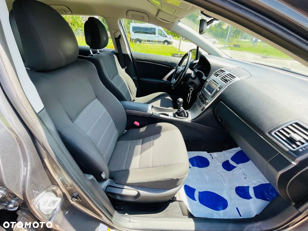 Toyota Avensis 1.8 Executive - 12