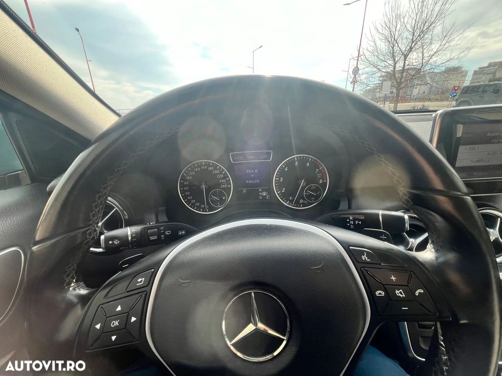 Mercedes-Benz A 180 BlueEfficiency 7G-DCT - 9